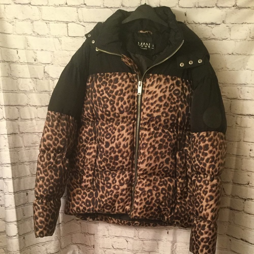 boohooMan Men's Leopard Print Contrast Hoodie Puffer Jacket -Size: Medium